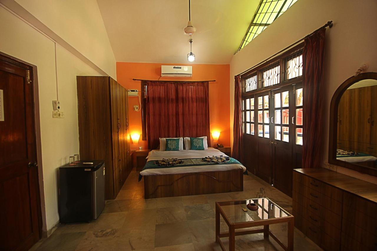 Lui Beach Resort Candolim Kültér fotó