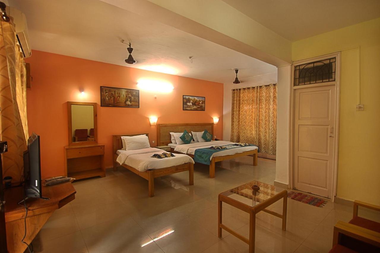 Lui Beach Resort Candolim Kültér fotó