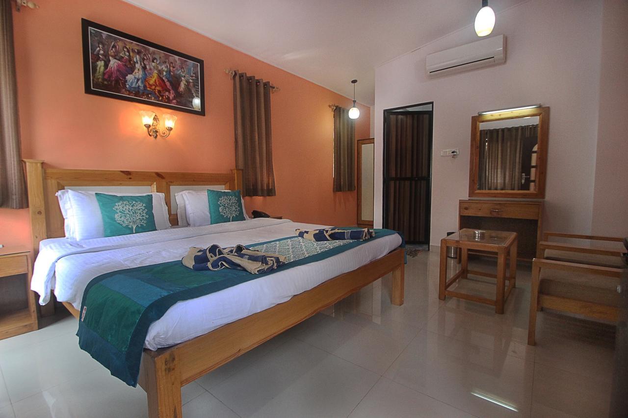 Lui Beach Resort Candolim Kültér fotó